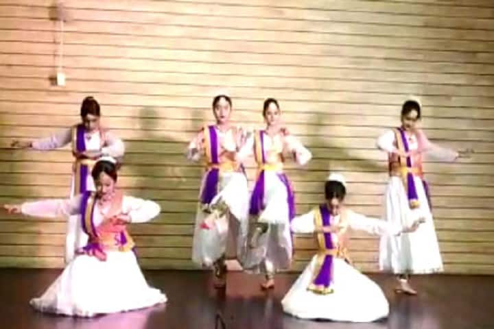 Mount Litera Zee School-Dance