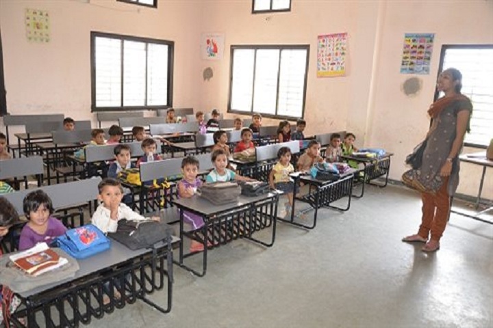 Navin Vaishnav Vidhyamandir-Classroom Junior