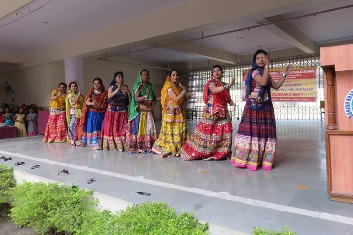 Navnidh Hassomal Lakhani Public School-Dance