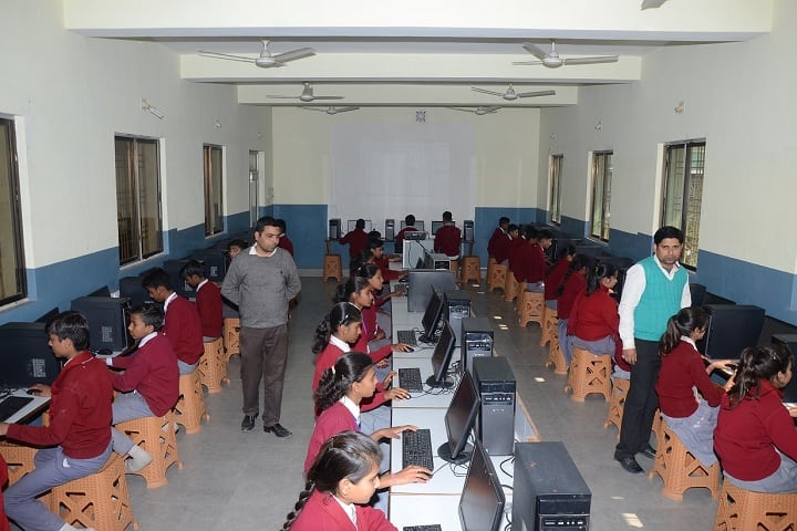 Bal Bharti Vidyalaya-IT Lab