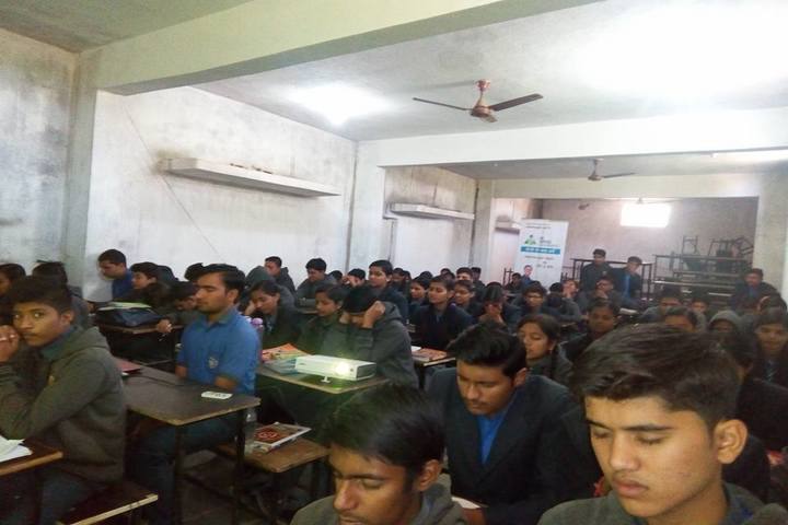 Pioneer Public School-Classroom1