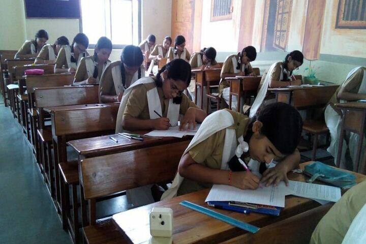 Pratibhasthali Gyanoday Vidiyapeeth-Exam-Room