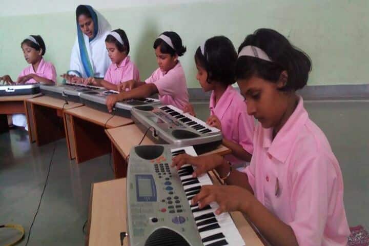 Pratibhasthali Gyanoday Vidiyapeeth-Music