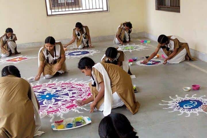 Pratibhasthali Gyanoday Vidiyapeeth-Rangoli-Competition