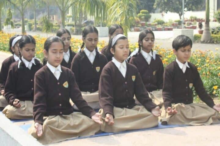 Pratibhasthali Gyanoday Vidiyapeeth-Yoga