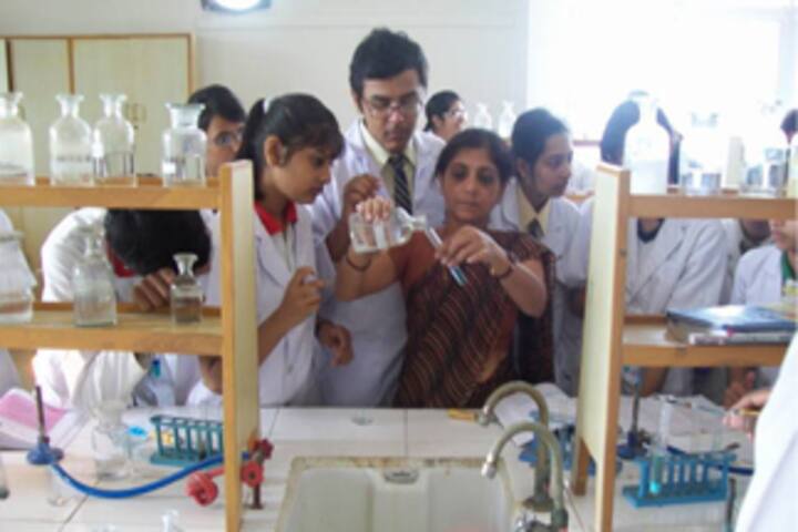 Prestige Public School-Lab