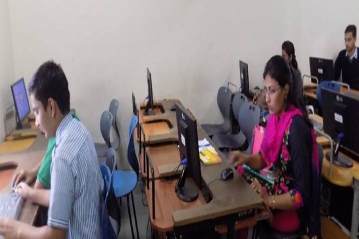 R D Public School-Computer-Lab