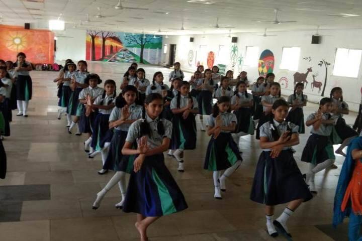 R D Public School-Dance