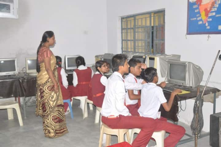 RC English Medium Higher Secondary School-Computer-Lab