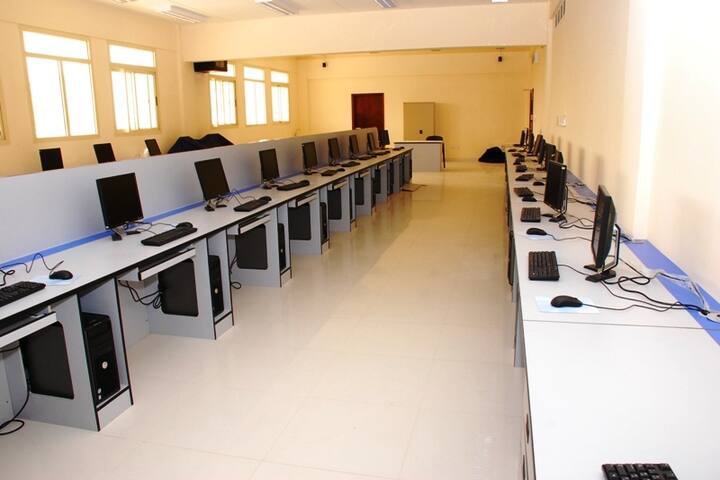 Raghuwansh Public School-Computer Lab