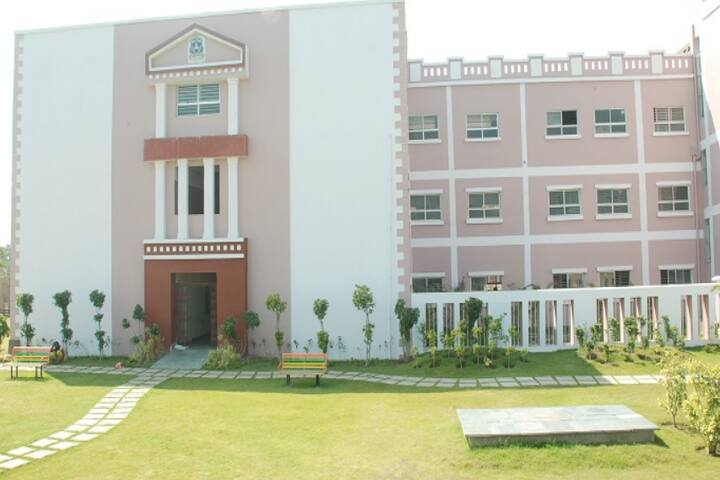 Raj Heights The Global School-Campus View