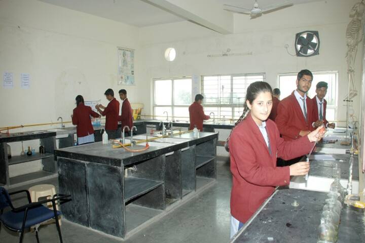 Raj Heights The Global School-Science Lab