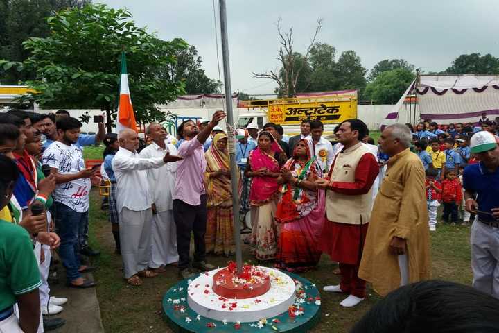 Rajiv Gandhi International Public School-Flag Hoisting