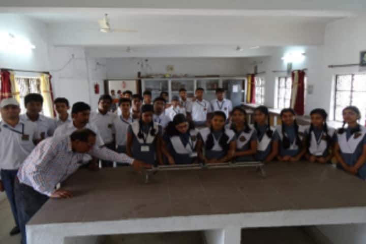 Ramakrishna Vivekananda Vidyapeeth-Physics Lab