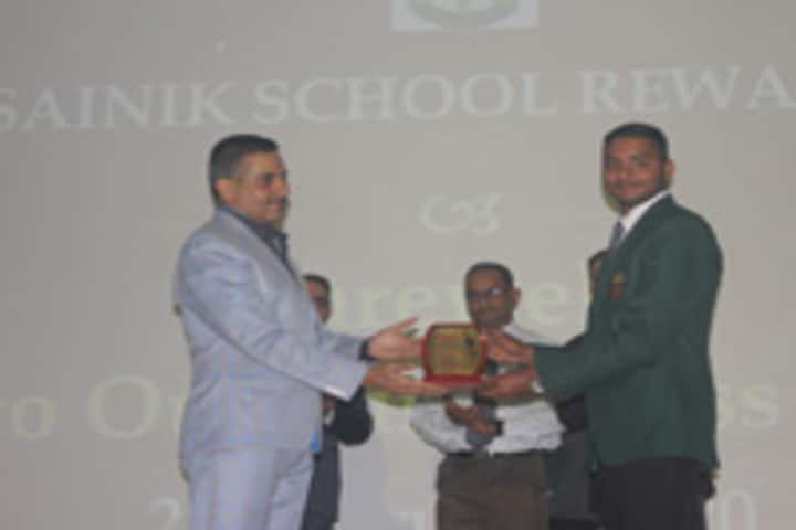 Sainik School, Rewa - Price Giving