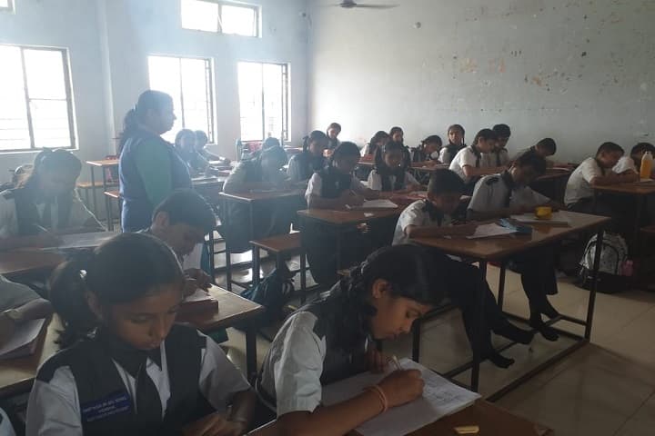 Saket MGM Senior Secondary School-Classroom
