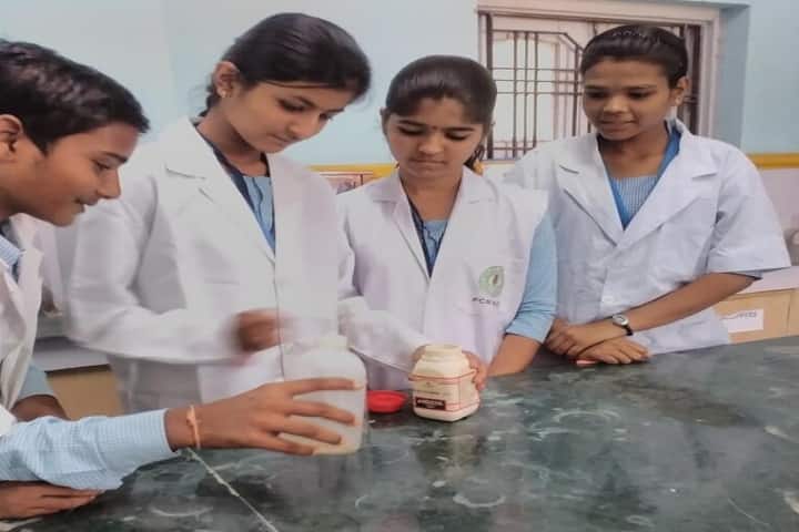 Sant Sri Asaramji Bapu Gurukul-Chemistry Lab