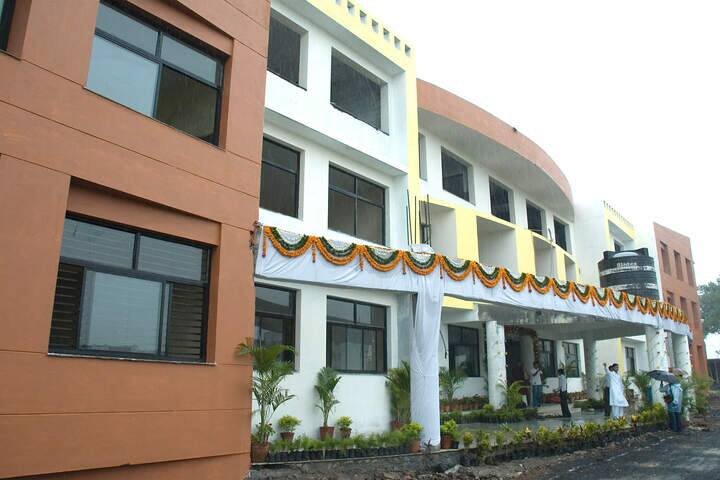 Sant Sri Asaramji Gurukul-School Building