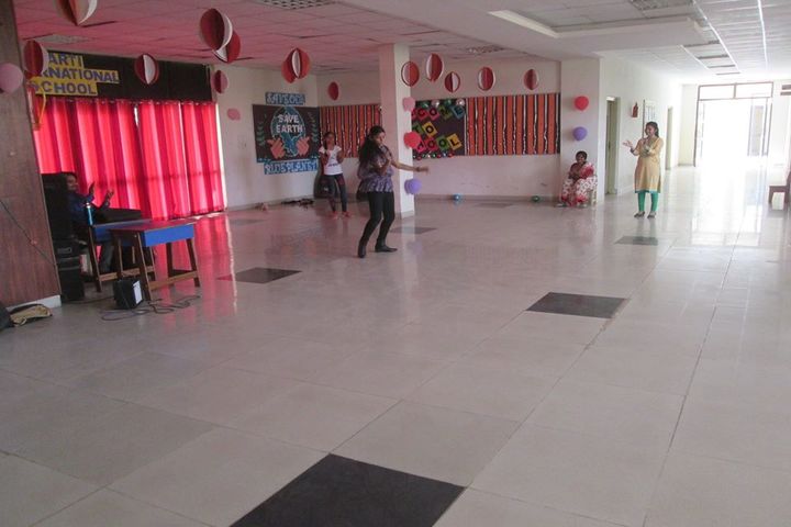 Sarti International School-Dance