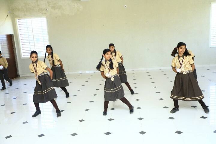 Scholars Public School-Dance