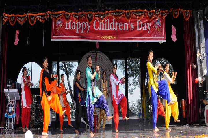 Shanti Niketan Montessori Higher Secondary School-Dance