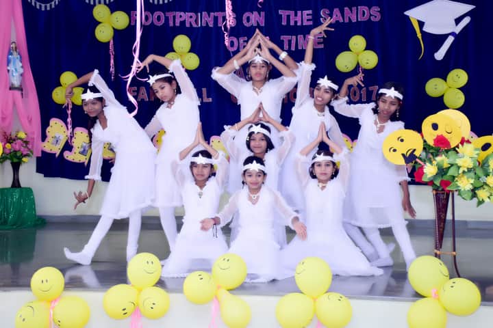 Shanti Nilaya High School-Dance