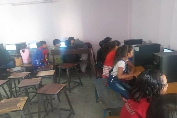 Sharda Vidya Mandir-Computer Lab