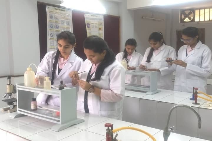 Shri Agrasen Vidyalaya-Biology Lab