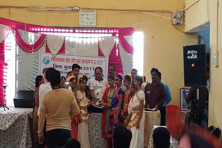 Shri Rajendra Vidhya Sanskar Dham-Prize Distribution