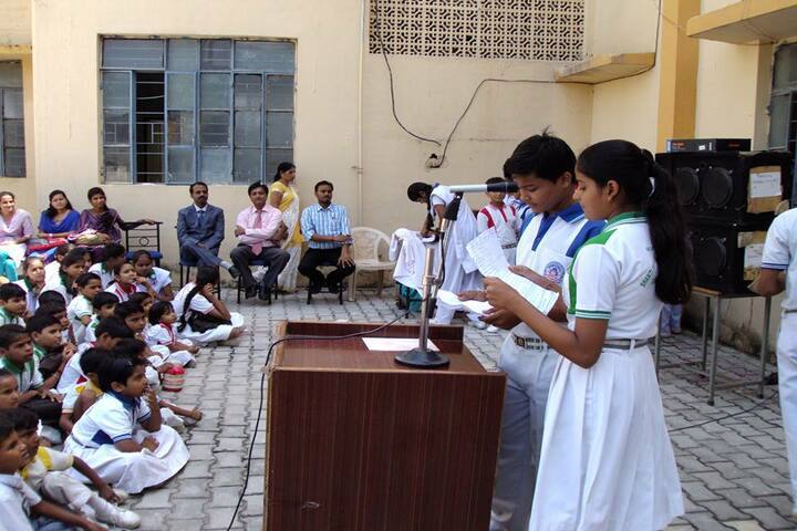 Shri Rawatpura Sarkar Shanti International Public School-Speech Activity