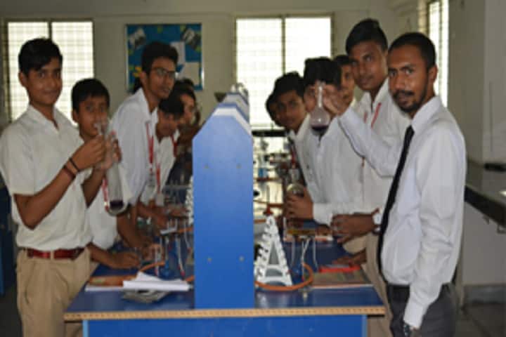 Bradford International School-Physics Lab