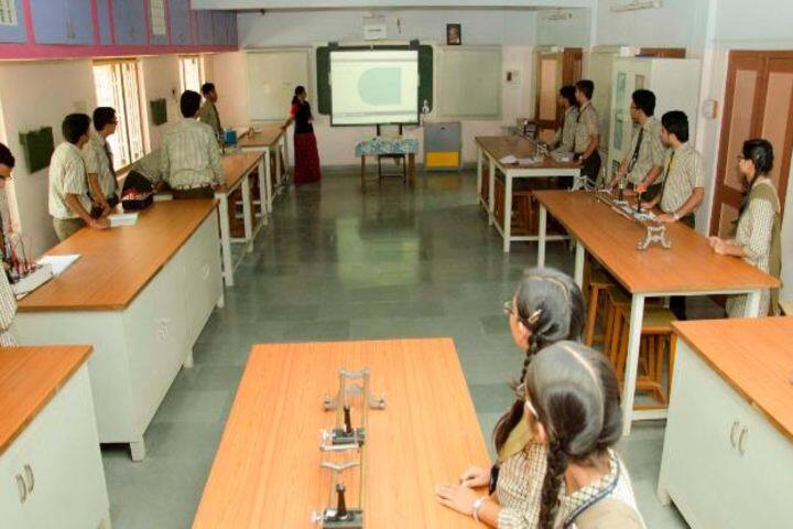 St Pauls Convent Senior Secondary School-Physics Lab