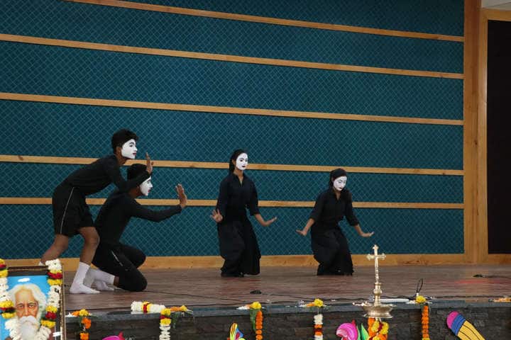 St Xaviers Senior Secondary School-Dance Activity