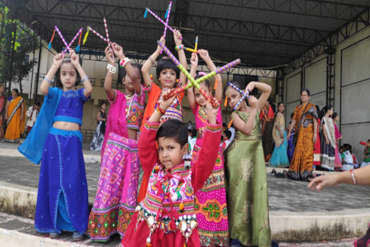 Takshshila Junior College-Dance Performs