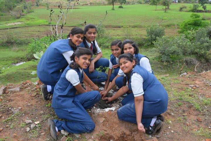 The Royal Ecole-Plantation