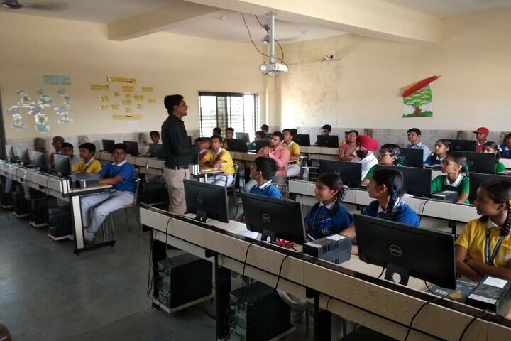 The Vardhaman Heights International School-Seminar