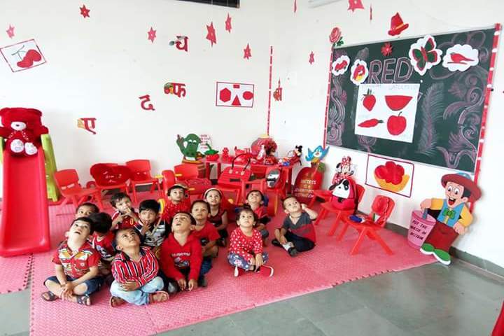 Triumphal Arch Academy-Red Day