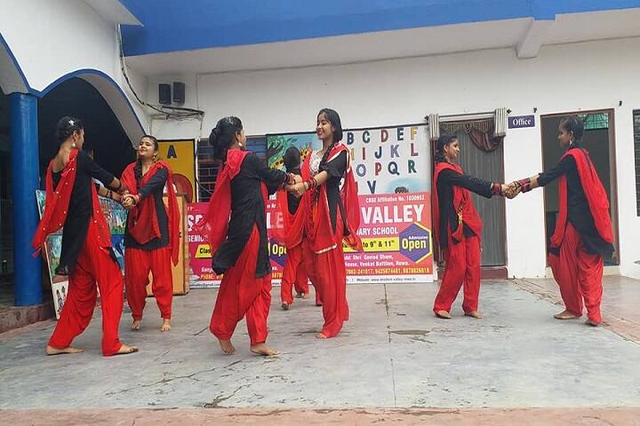 Wisdom Valley Secondary School Rewa-Dances