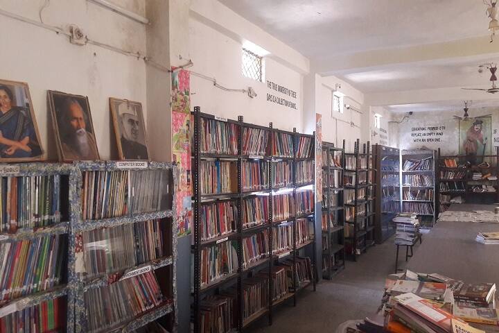 Yashwant Public School-Library