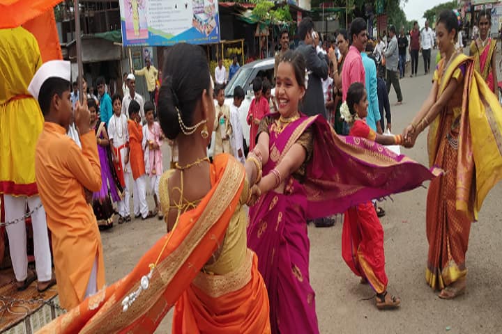 Aarya Public School-Events dance