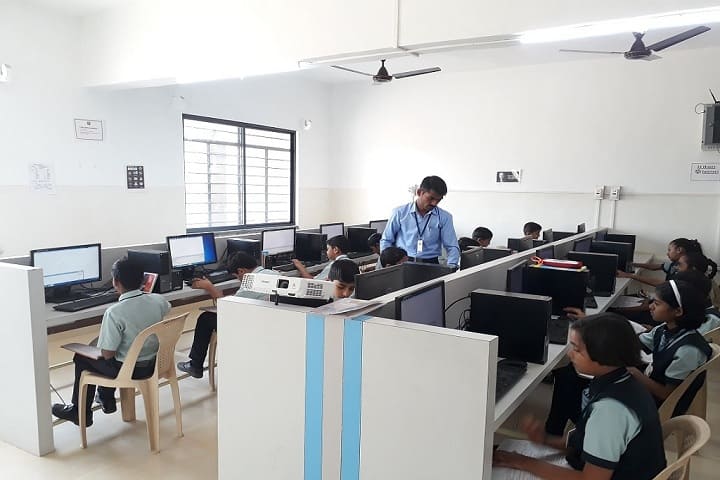 Aarya Public School-IT-Lab full view
