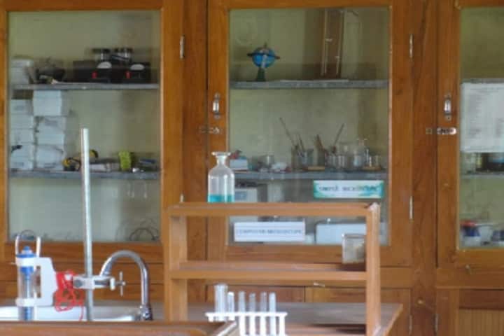 Agragami Convent School-Science Lab