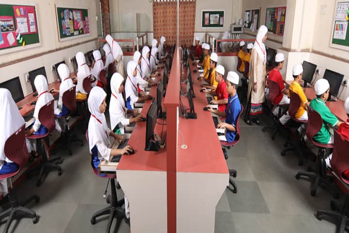 Al Barkaat Malik Muhammad Islam English School-IT-Lab