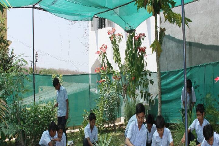 Al Irfan School-Botanical Garden