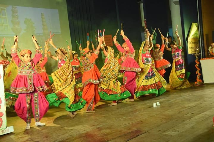 Alard Public School-Dance