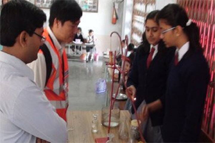 Ambuja Vidya Niketan-Laboratory