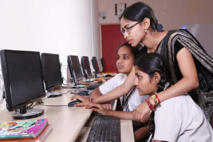 Anil Jindal World School-Computer Lab