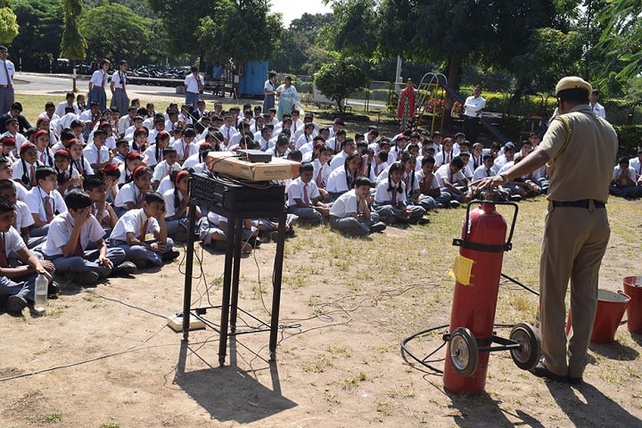 khadakwasla army college