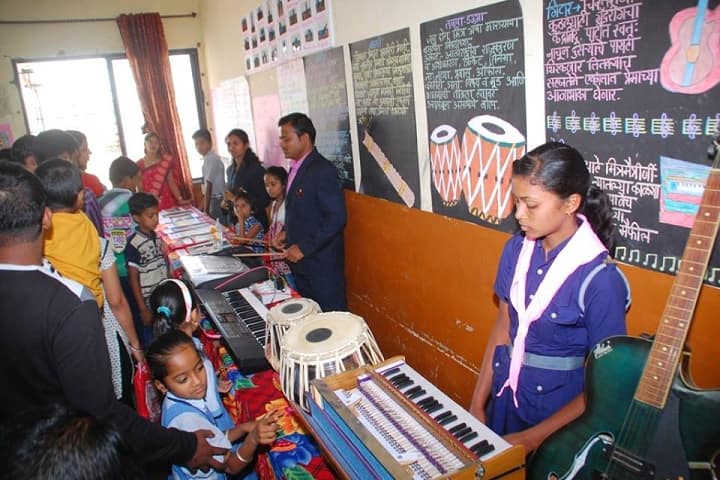 Balaji English Medium School-Music