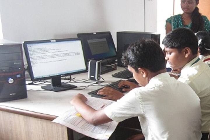 Ballarpur Public School-IT Lab